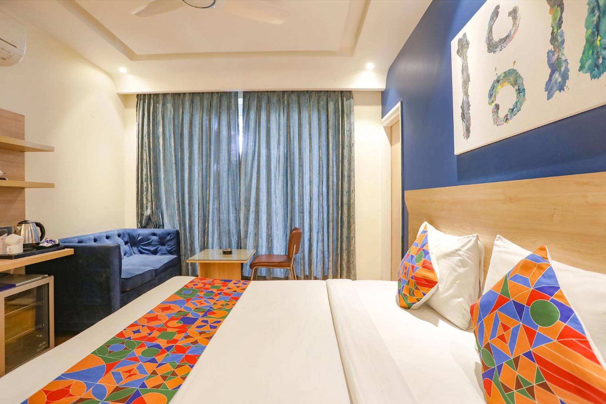 Fabhotel Jhs Studio Гургаон Экстерьер фото