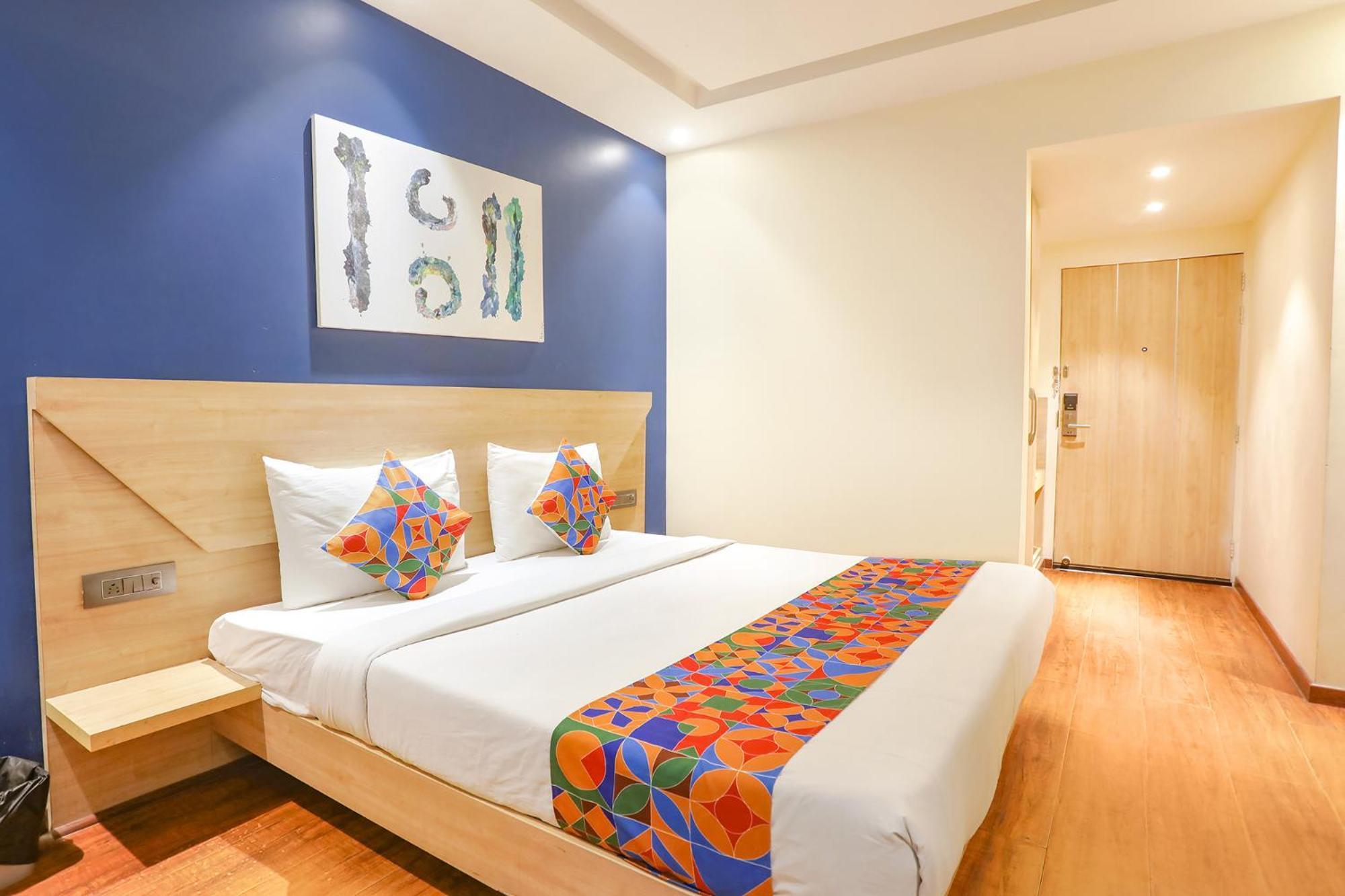 Fabhotel Jhs Studio Гургаон Экстерьер фото