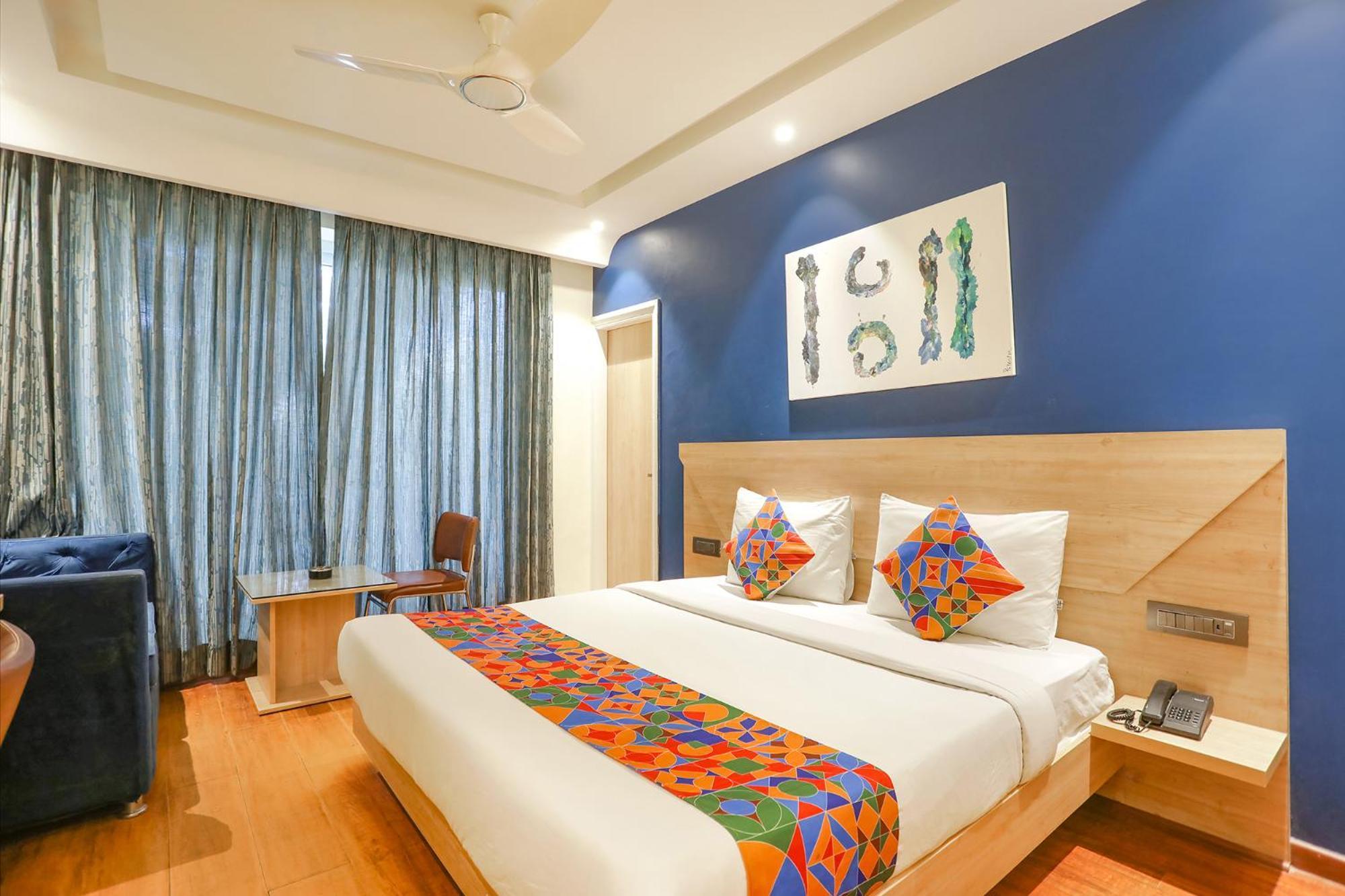 Fabhotel Jhs Studio Гургаон Экстерьер фото