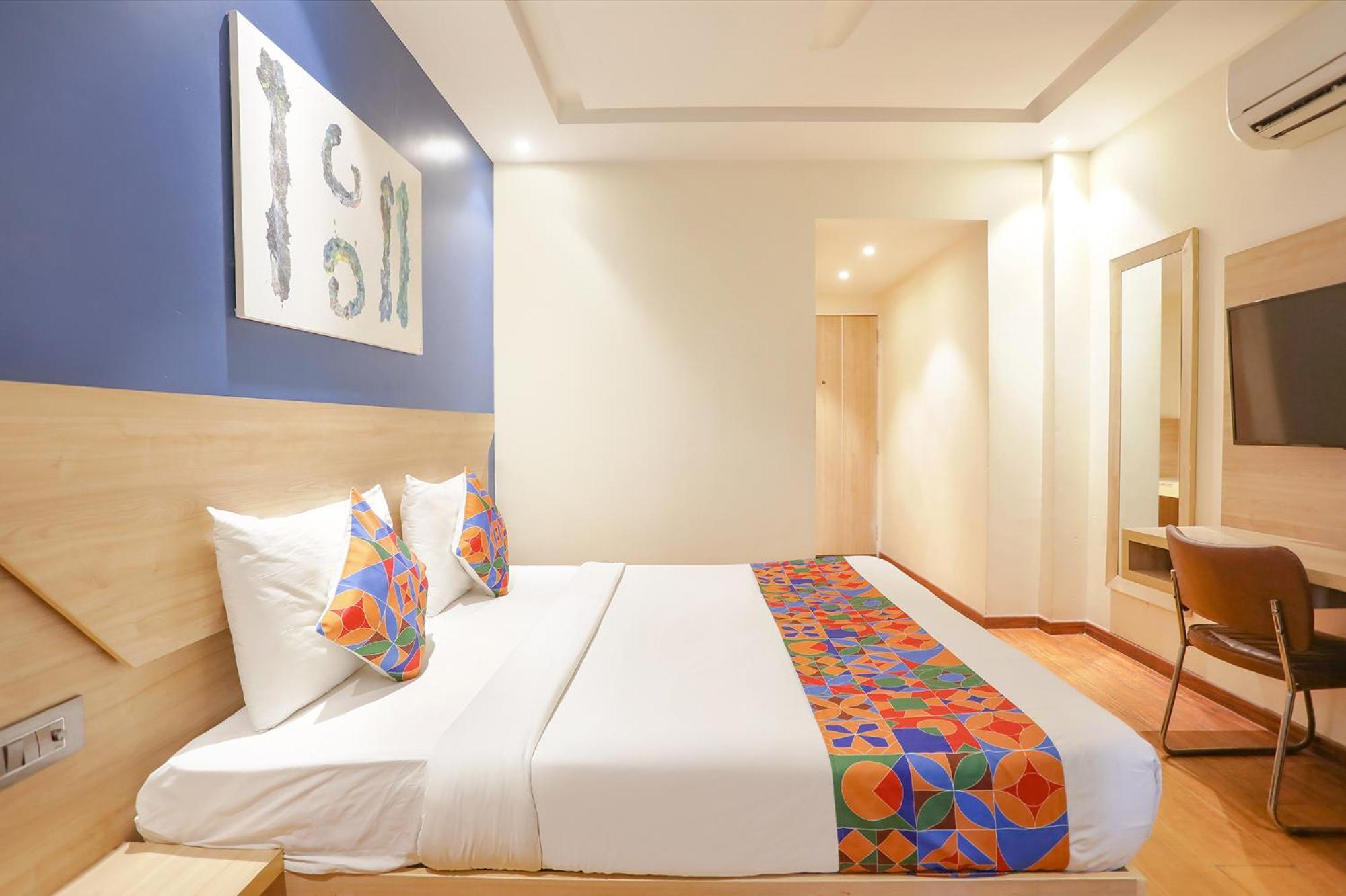 Fabhotel Jhs Studio Гургаон Экстерьер фото